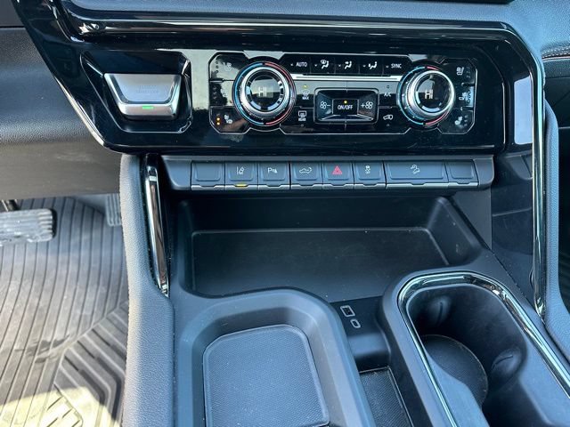 Used 2024 GMC Sierra 2500 AT4 w/ AT4 Premium Plus Package AWD/4WD image 17