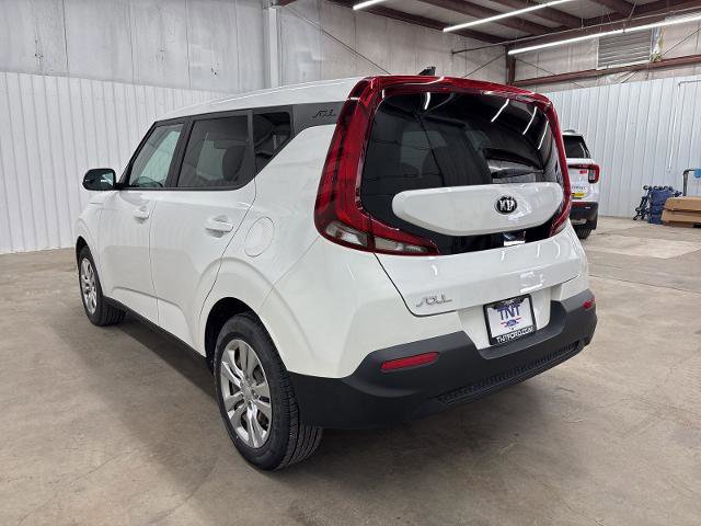 Used 2021 Kia Soul LX image 2