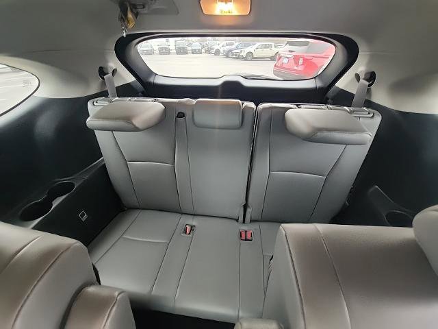 Used 2024 Toyota Highlander XLE image 9