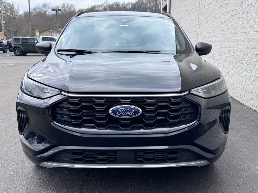 Certified 2024 Ford Escape ST-Line w/ Tech Pack #1 image 9