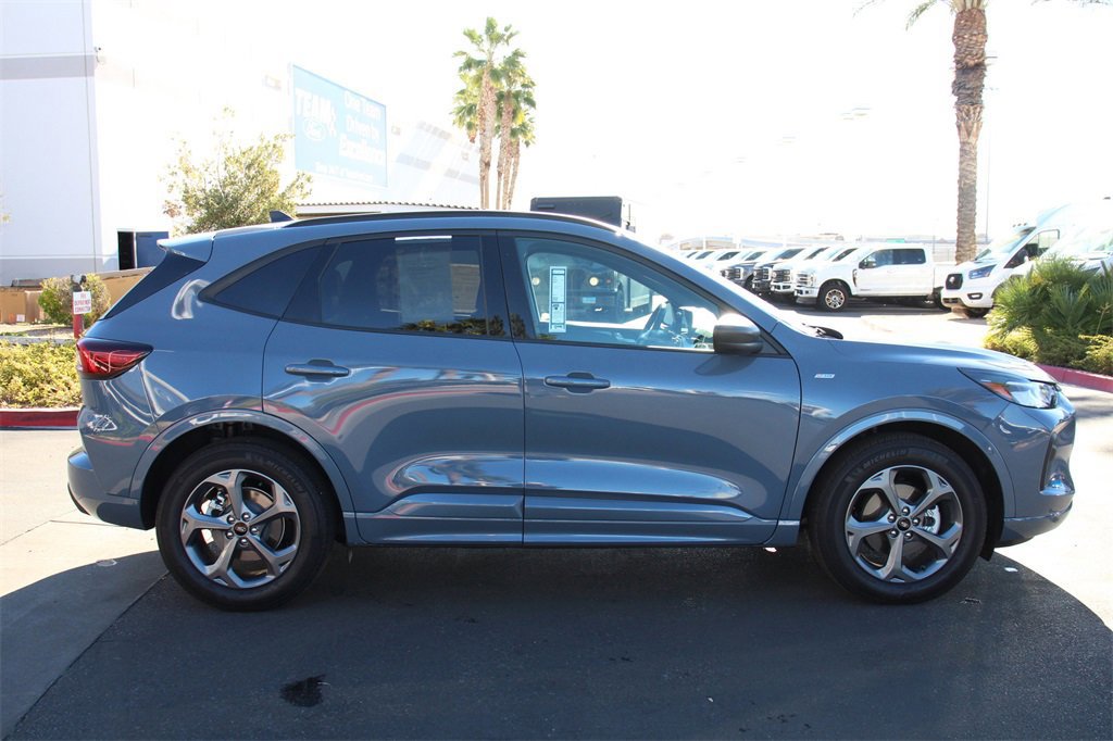 Certified 2024 Ford Escape ST-Line w/ Equipment Group 301A image 8