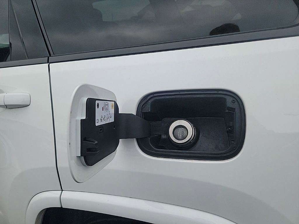 Used 2021 Jeep Grand Cherokee Laredo X image 11