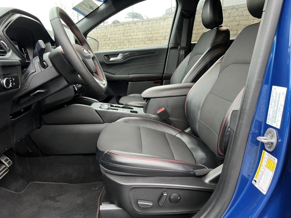 Certified 2023 Ford Escape ST-Line w/ Tech Pack #1 image 5