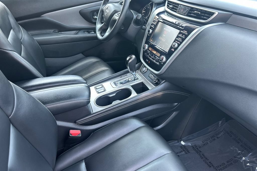 Used 2024 Nissan Murano SV w/ SV Midnight Edition Package FWD image 18