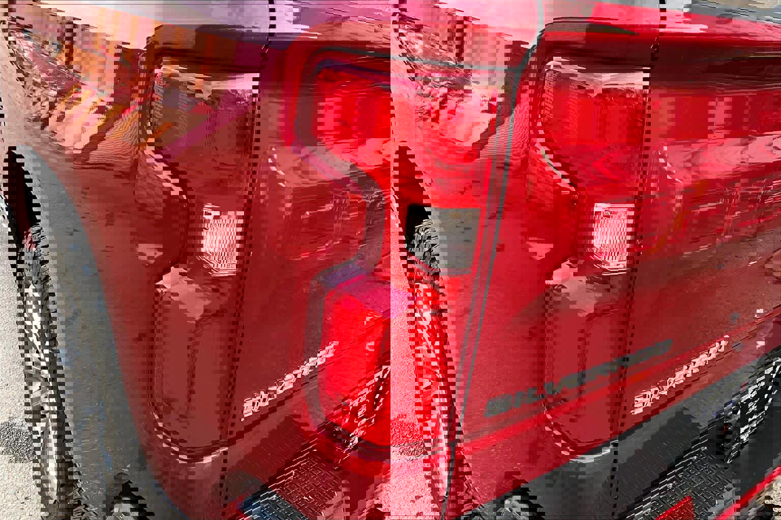 Used 2023 Chevrolet Silverado 1500 High Country w/ Technology Package image 28