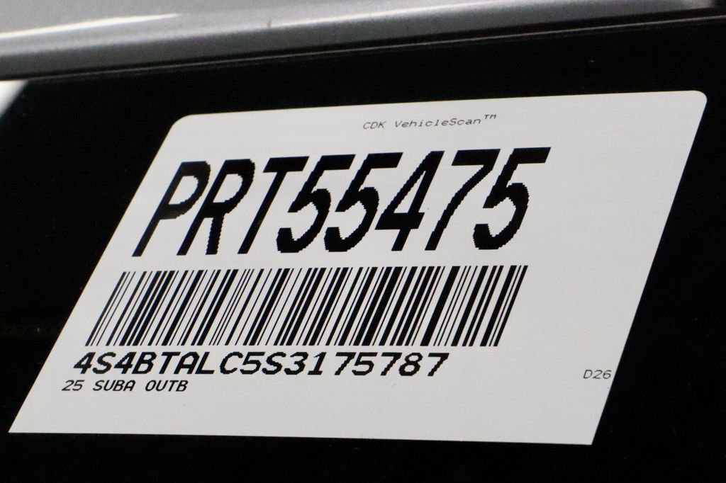 Used 2025 Subaru Outback Onyx Edition AWD/4WD image 30