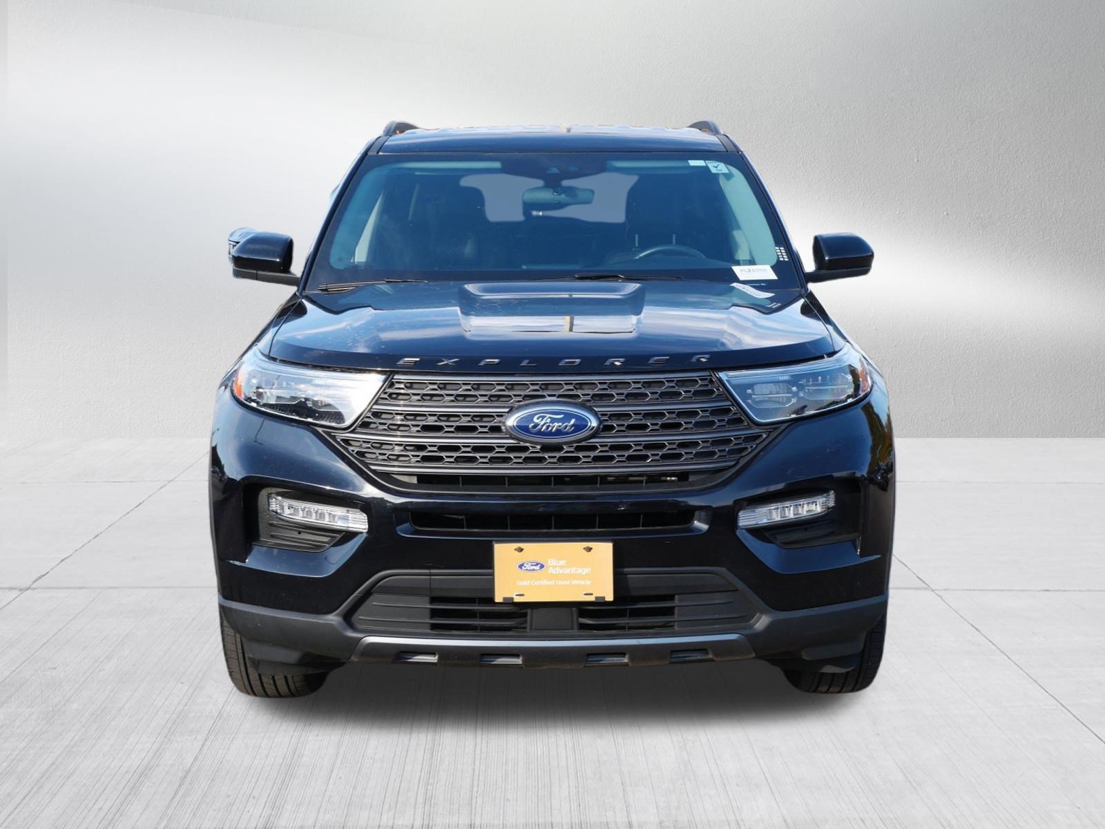 Certified 2023 Ford Explorer XLT w/ Equipment Group 202A AWD/4WD image 2