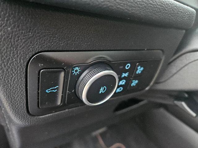 Certified 2022 Ford Escape SEL w/ SEL Stealth AWD Package image 17