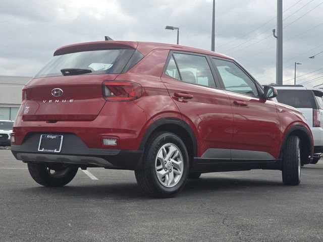 Used 2022 Hyundai Venue SE FWD image 5