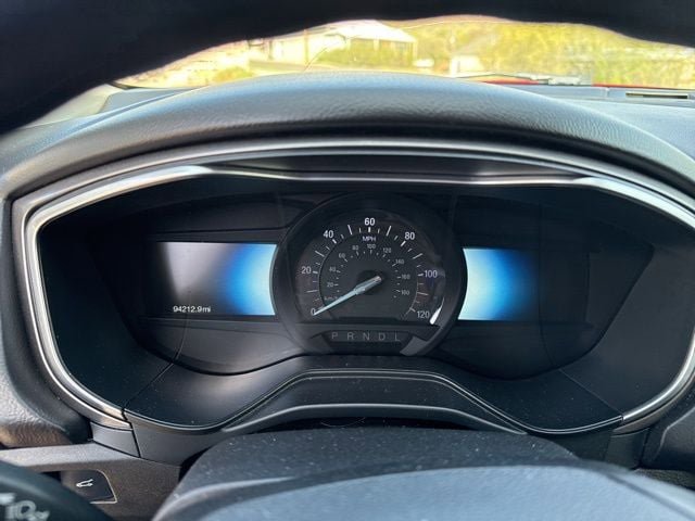 Certified 2019 Ford Fusion SE FWD image 19