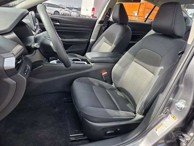 Used 2024 Nissan Altima 2.5 SV image 9