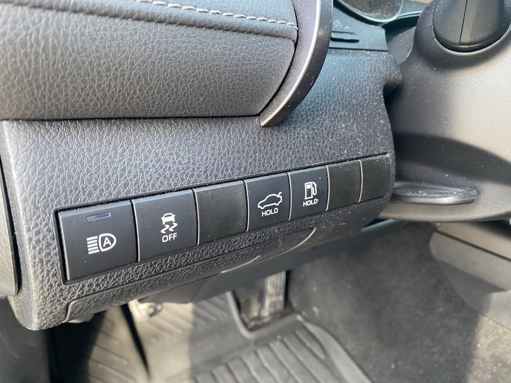Used 2021 Toyota Camry SE image 16
