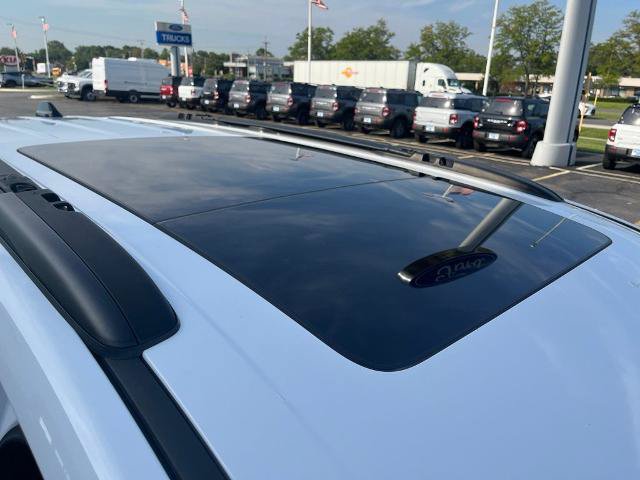 Used 2025 Chrysler Pacifica Limited FWD image 12