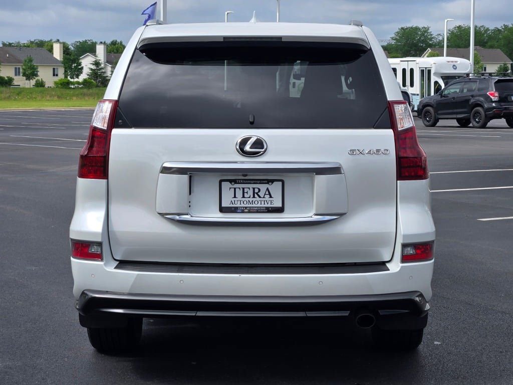 Used 2022 Lexus GX 460 Luxury w/ Sport Design Package AWD/4WD image 15