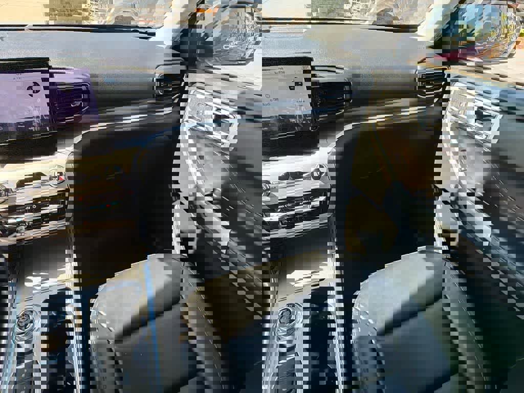 Certified 2022 Ford Explorer XLT w/ Equipment Group 202A image 23