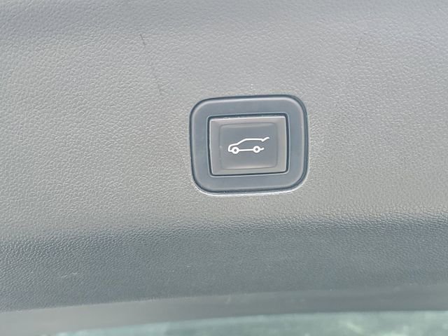 Used 2021 GMC Yukon Denali image 9