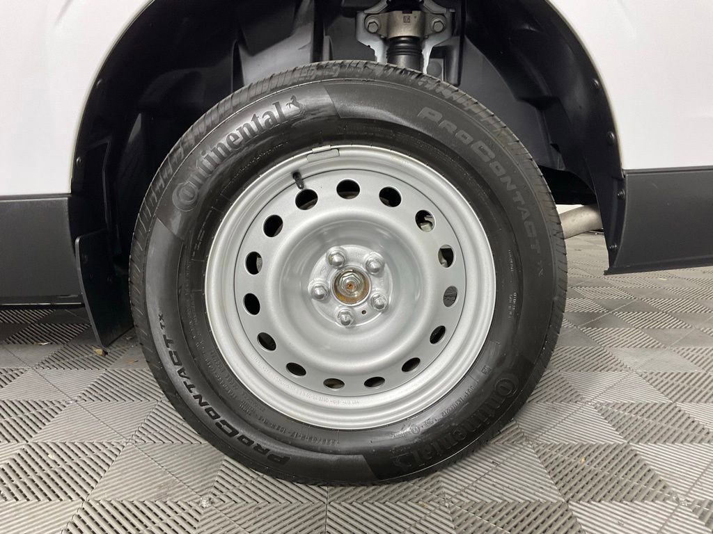 Certified 2025 Ford Maverick XL w/ Equipment Group 102A image 10