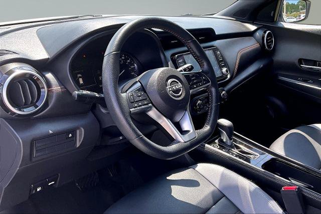 Used 2023 Nissan Kicks SR w/ SR Premium Package FWD image 14
