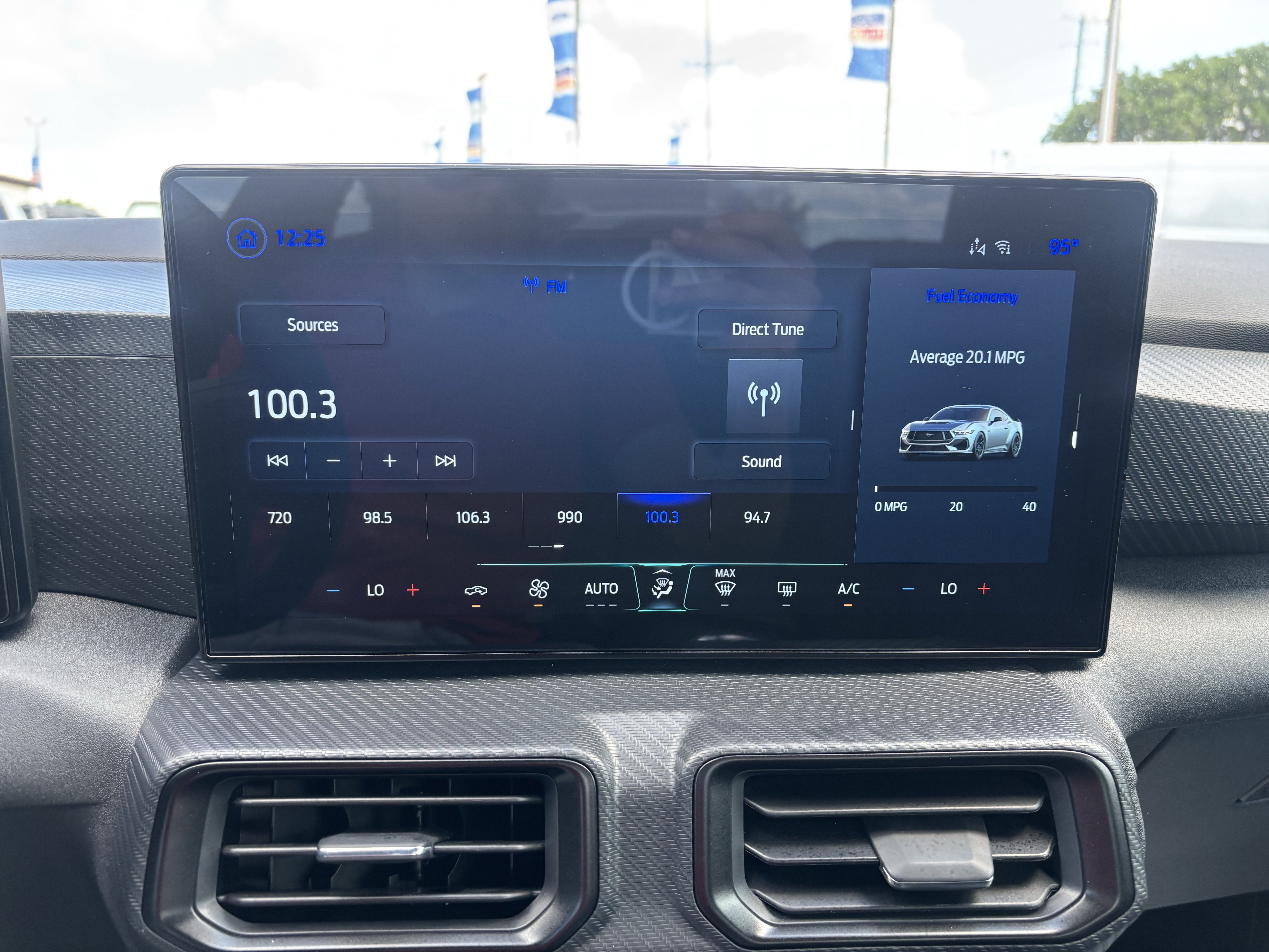 Certified 2025 Ford Mustang Coupe RWD image 28