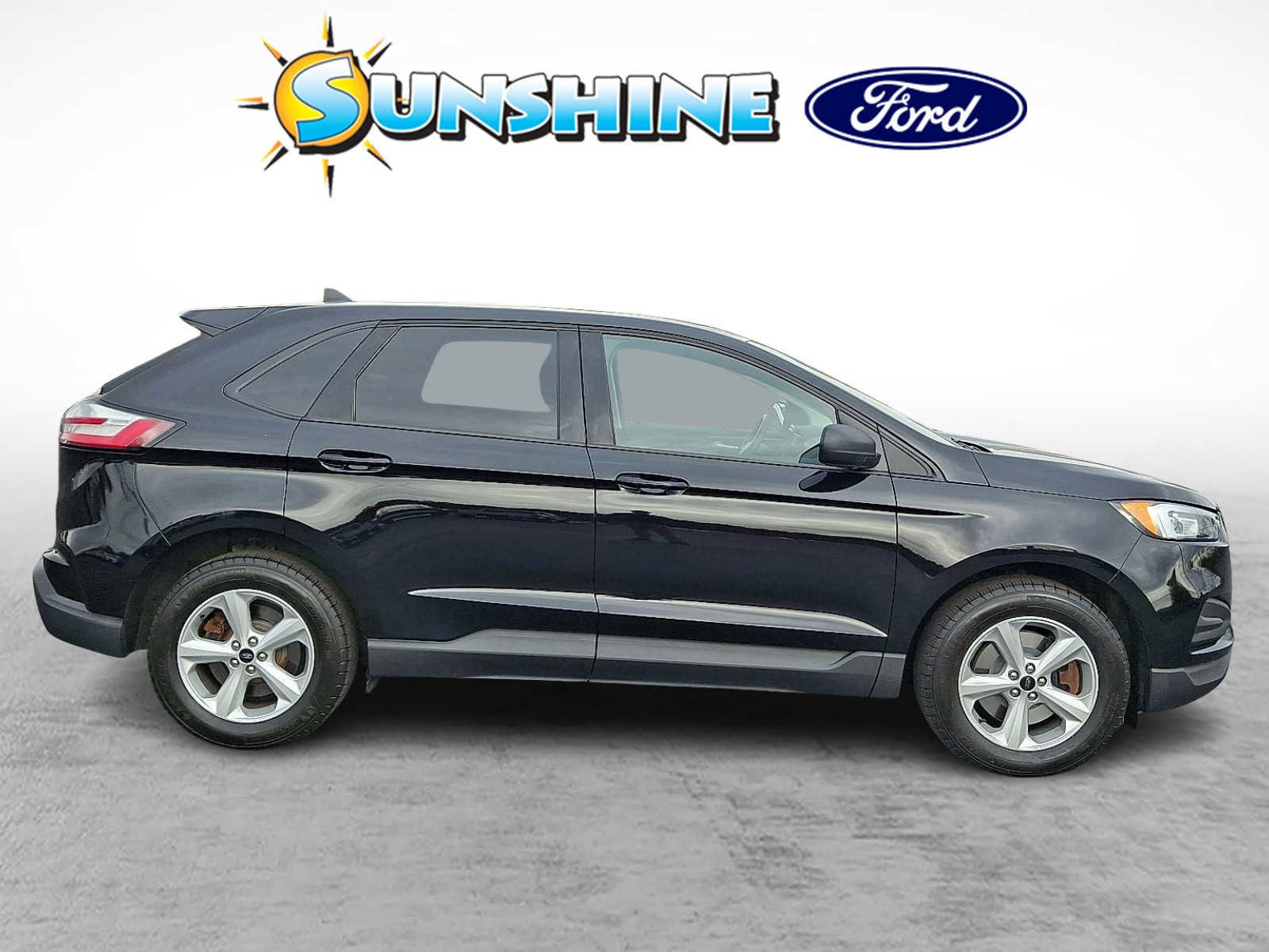 Certified 2024 Ford Edge SE image 5