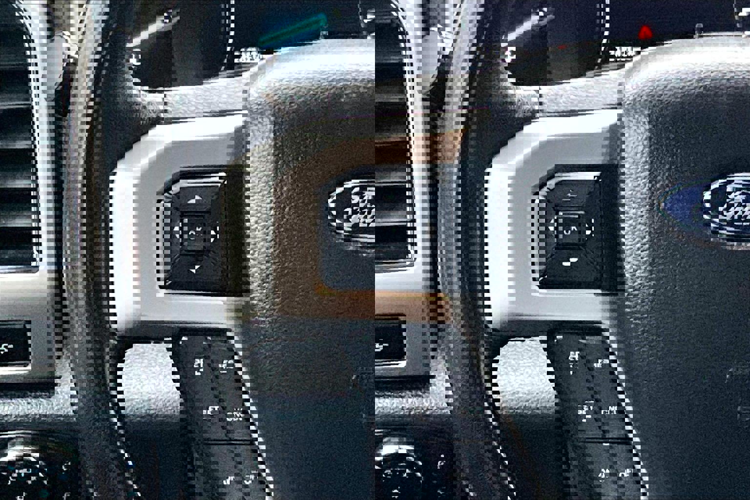 Certified 2022 Ford F350 Lariat w/ Lariat Ultimate Package image 20