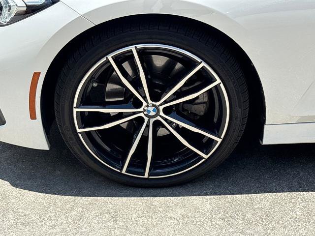 Used 2023 BMW 330i xDrive Sedan w/ M Sport Package AWD/4WD image 12