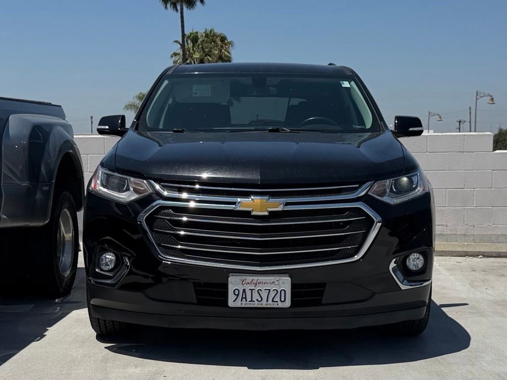 Used 2020 Chevrolet Traverse LT FWD image 2