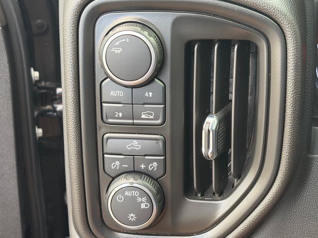 Used 2022 Chevrolet Silverado 1500 Custom AWD/4WD image 17