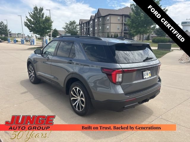 Certified 2025 Ford Explorer ST-Line AWD/4WD image 4