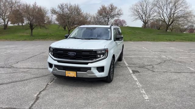 Certified 2025 Ford Expedition Max Platinum AWD/4WD image 3