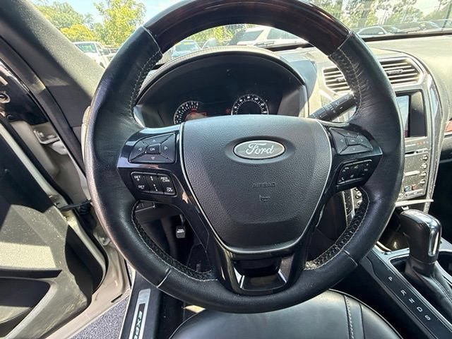 Certified 2018 Ford Explorer Platinum AWD/4WD image 10