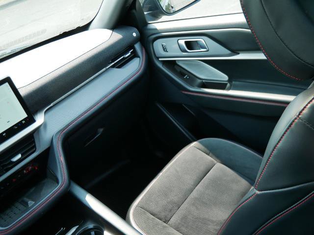 Certified 2025 Ford Explorer ST AWD/4WD image 18