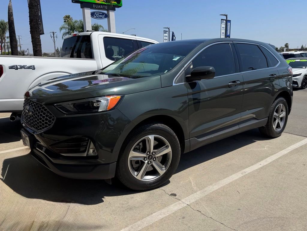Certified 2024 Ford Edge SEL w/ Convenience Package AWD/4WD image 3