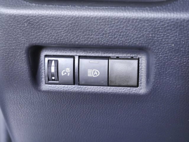 Used 2021 Toyota RAV4 LE w/ Carpet Mat Package (TMS) FWD image 30
