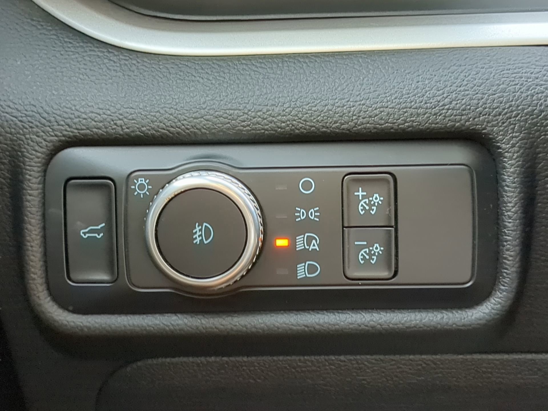 Certified 2020 Ford Explorer XLT w/ Equipment Group 202A image 57