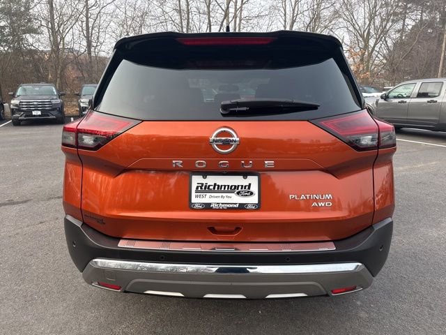 Used 2021 Nissan Rogue Platinum image 4