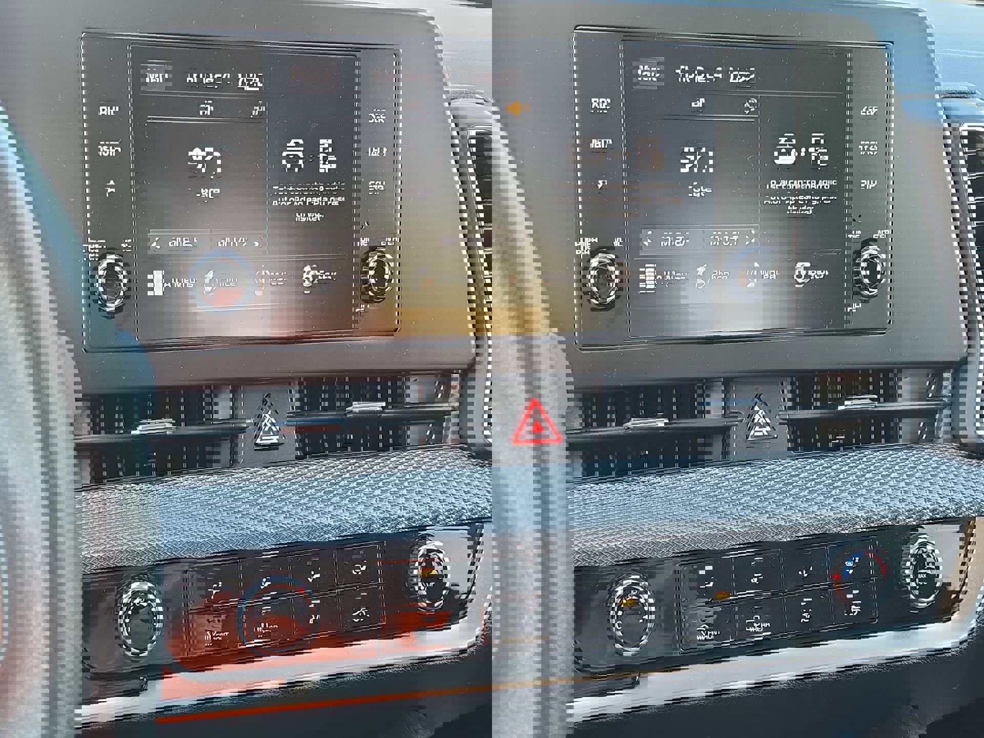 Used 2024 Kia Sportage LX image 16