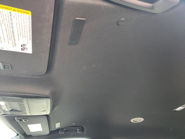 Used 2026 Chevrolet Traverse LT FWD image 25
