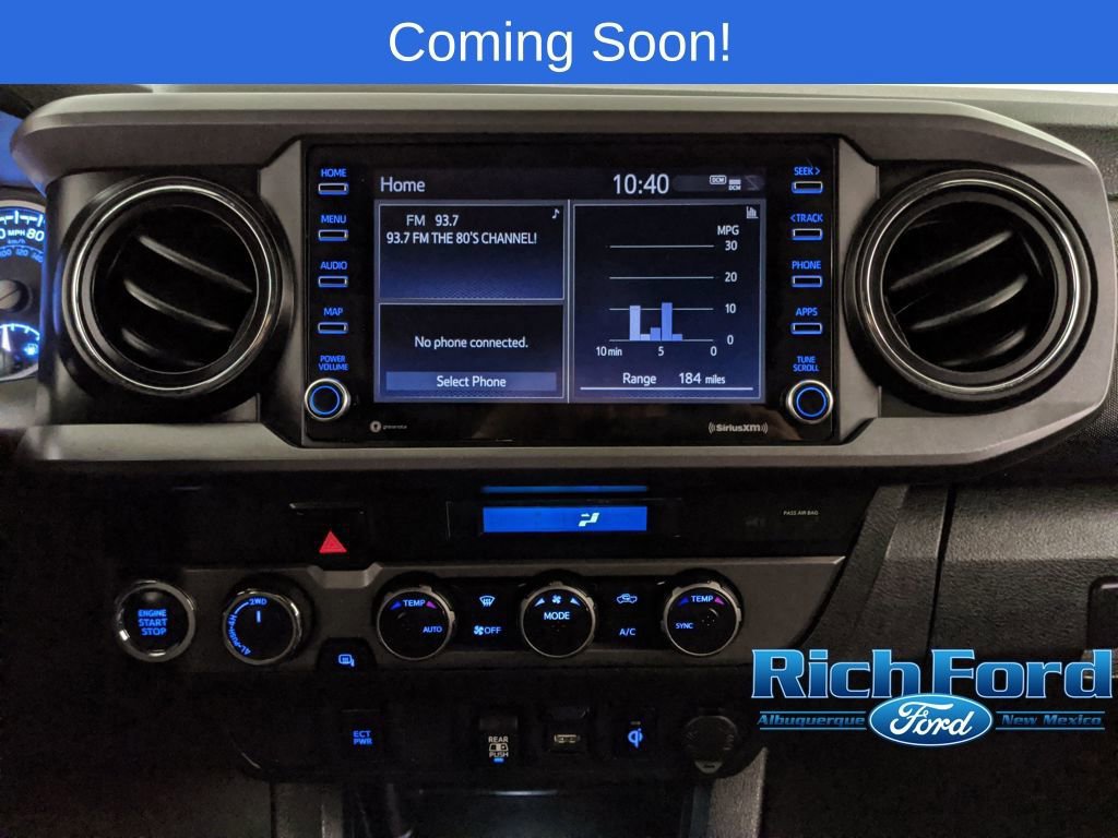 Used 2022 Toyota Tacoma TRD Off-Road image 9