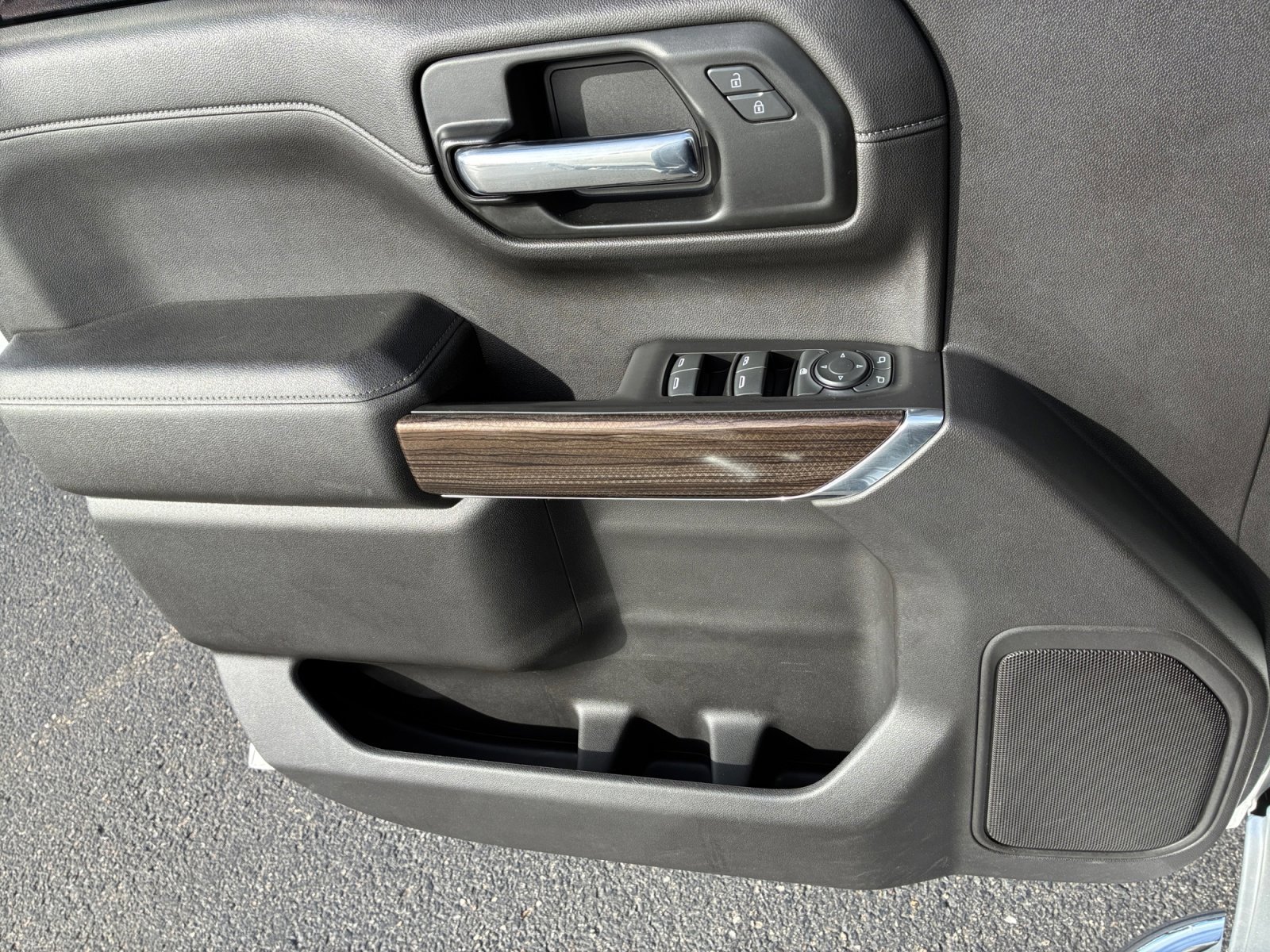 Used 2020 Chevrolet Silverado 1500 LT w/ All-Star Edition image 13