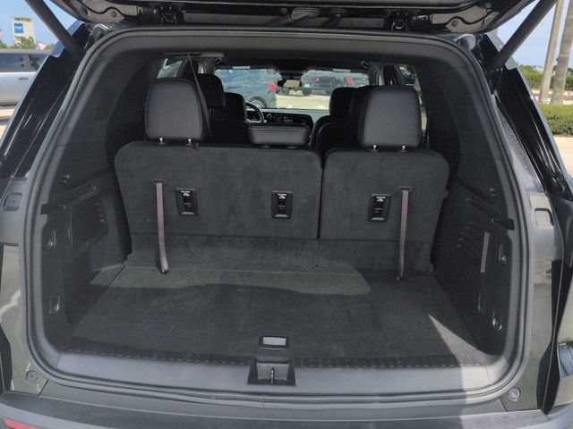 Used 2025 Chevrolet Traverse LT w/ Enhanced Driving Package FWD image 13