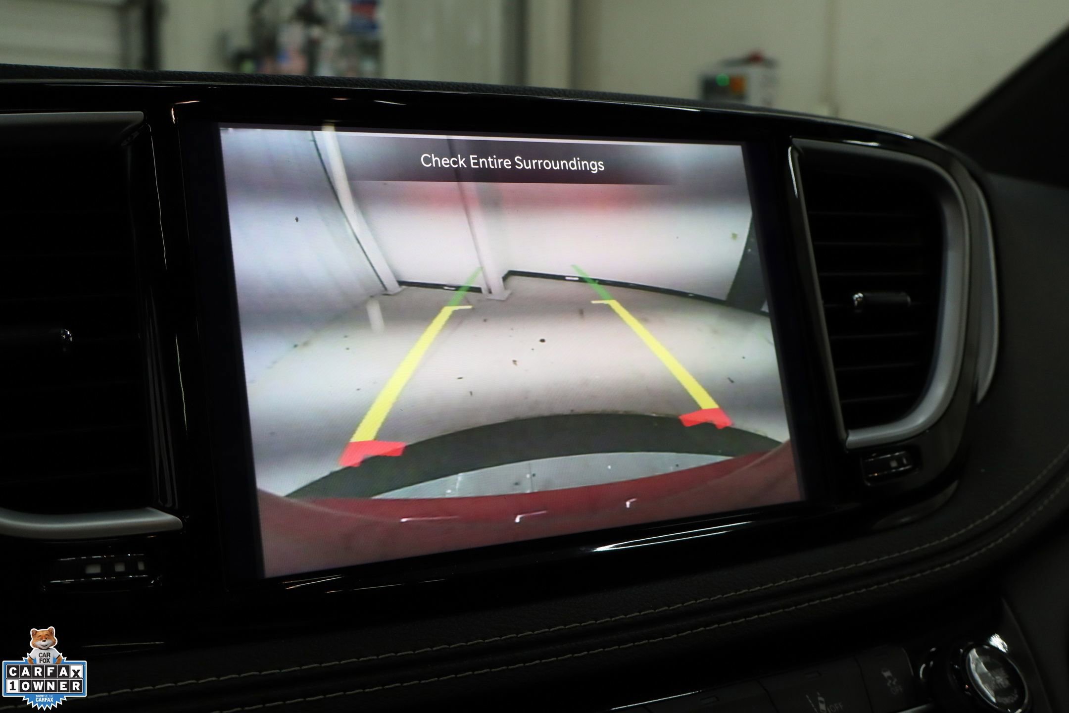 Used 2025 Chrysler Pacifica Limited image 20