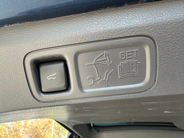 Certified 2018 Ford Expedition Limited w/ Equipment Group 302A image 35