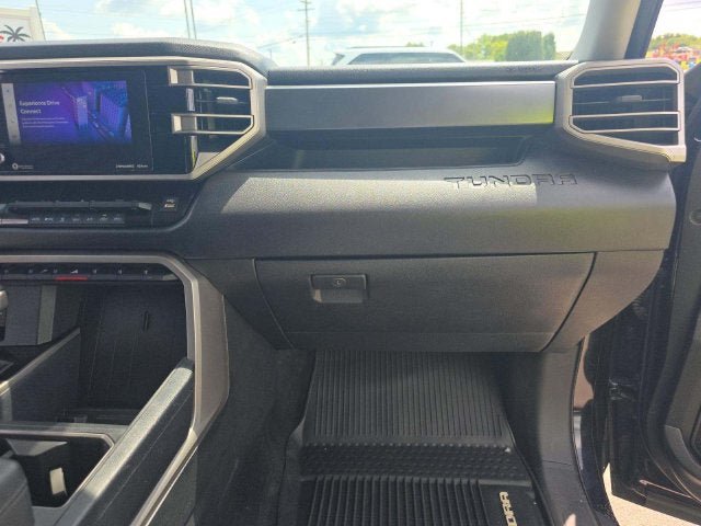 Used 2022 Toyota Tundra SR5 w/ SR5 Convenience Package AWD/4WD image 14