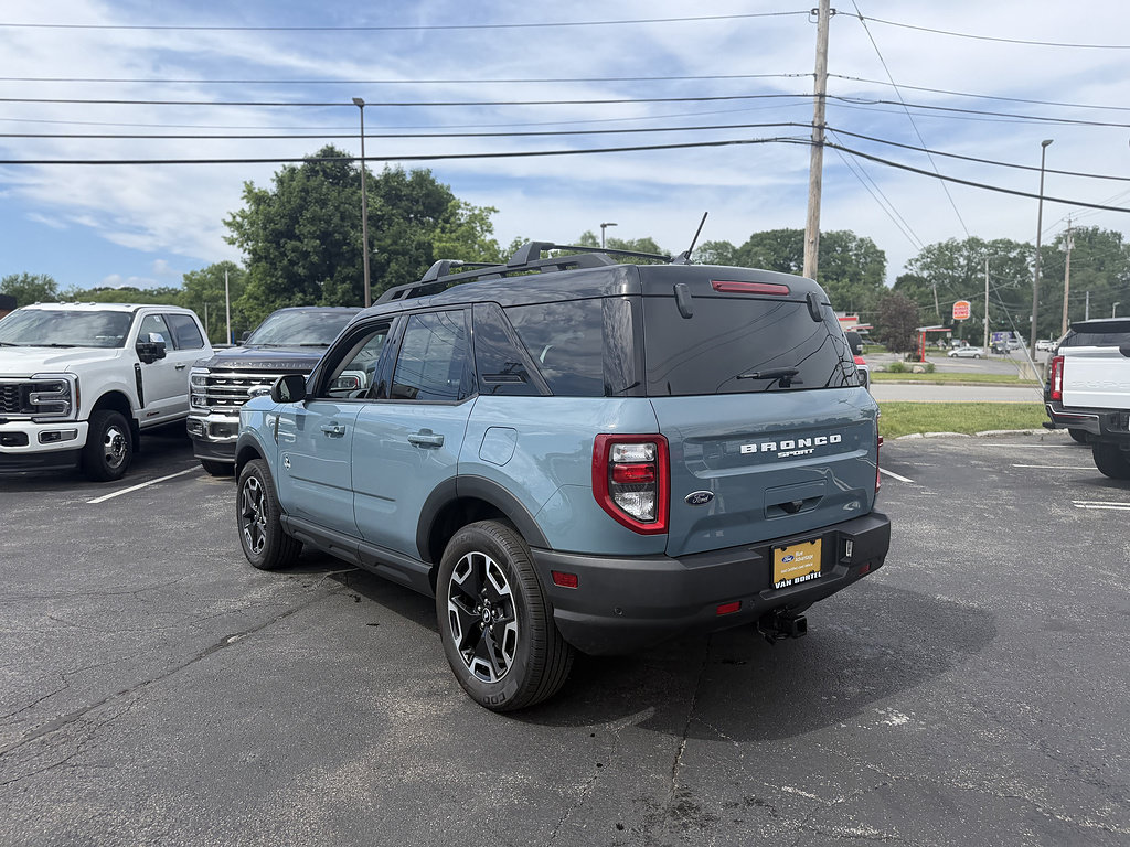 Certified 2023 Ford Bronco Sport Outer Banks AWD/4WD image 4