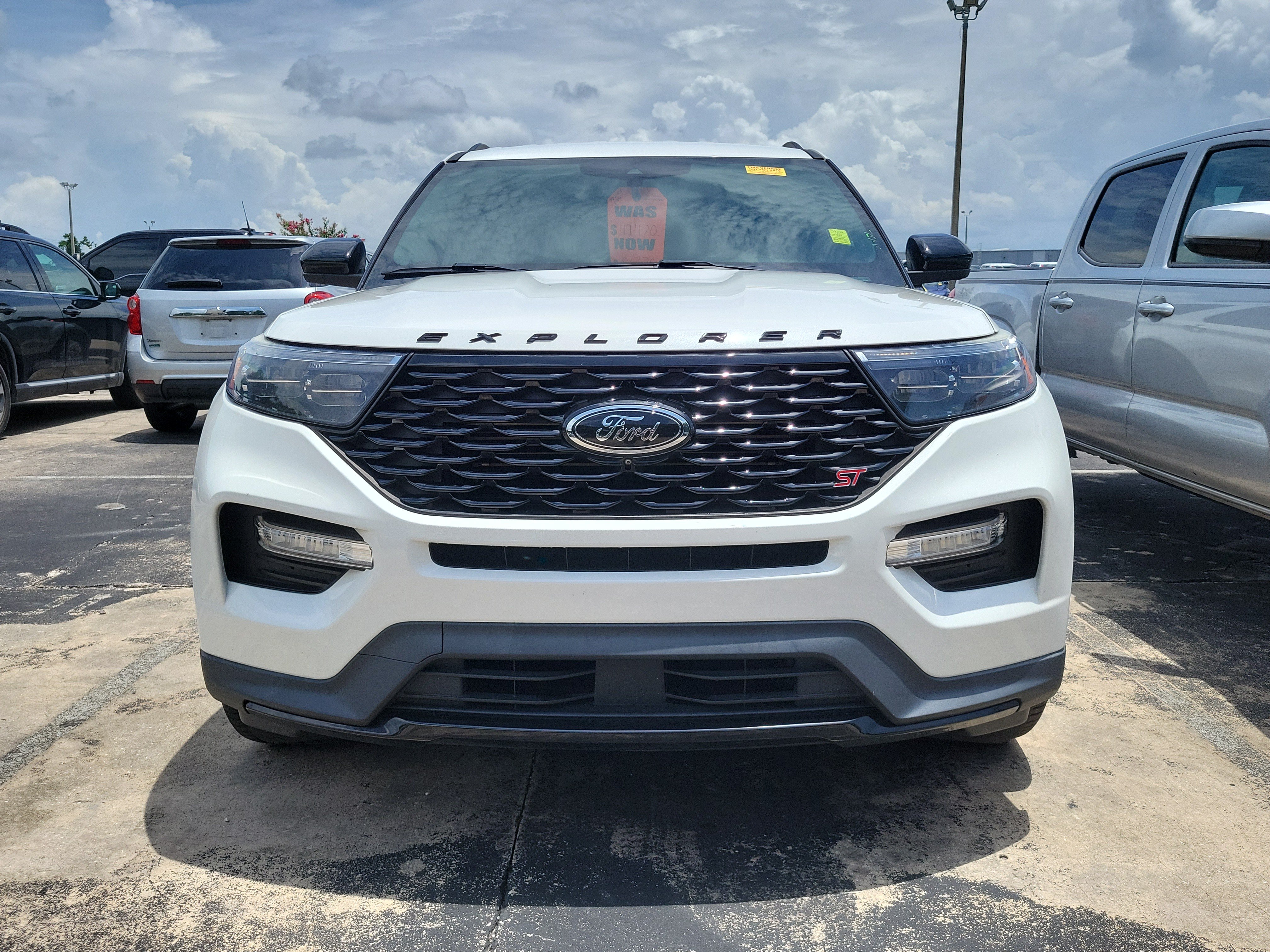 Certified 2022 Ford Explorer ST-Line w/ Class IV Trailer Tow Package RWD image 2