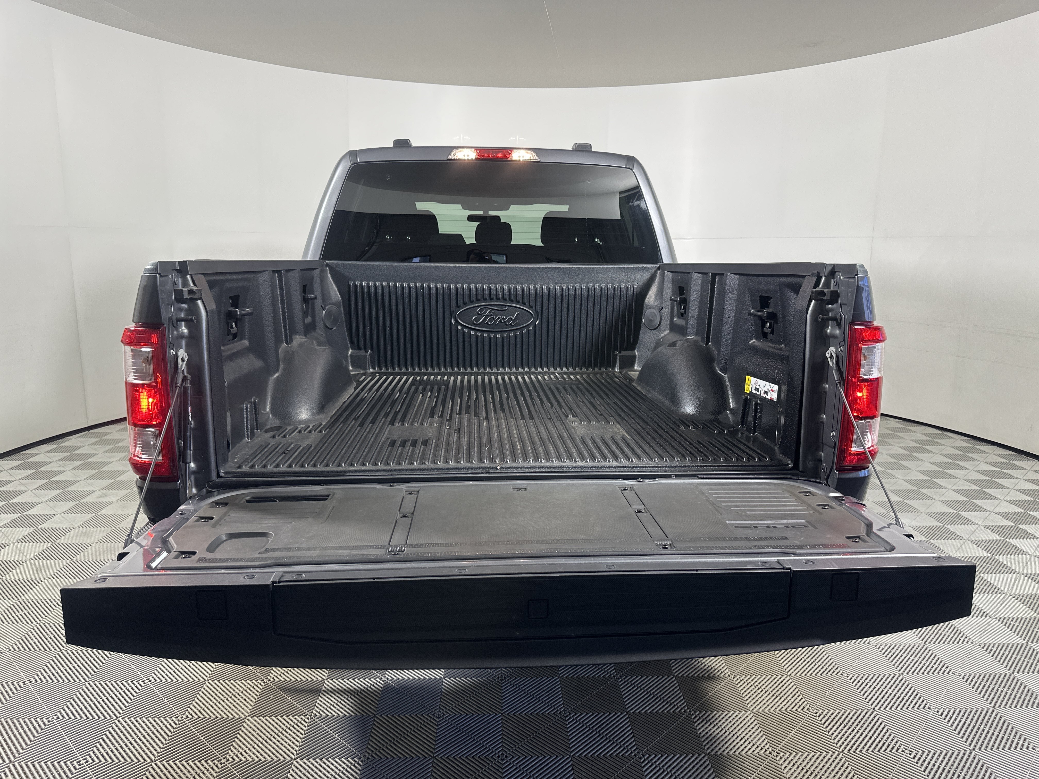 Certified 2022 Ford F150 XL w/ STX Appearance Package AWD/4WD image 26