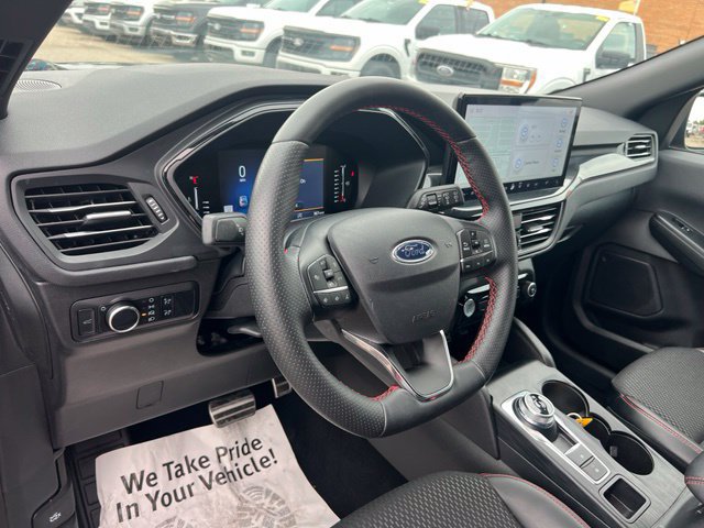 Certified 2024 Ford Escape ST-Line w/ Tech Pack #1 AWD/4WD image 7