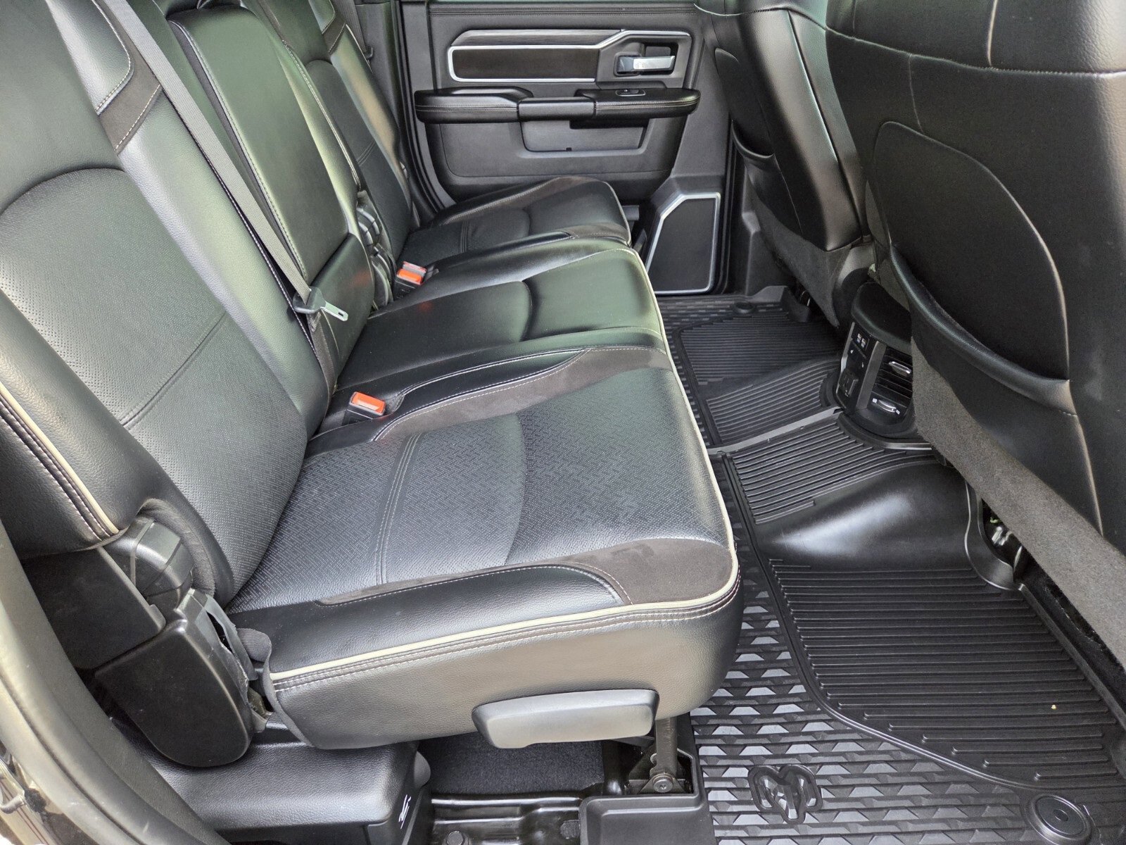 Used 2023 RAM 3500 Laramie image 14