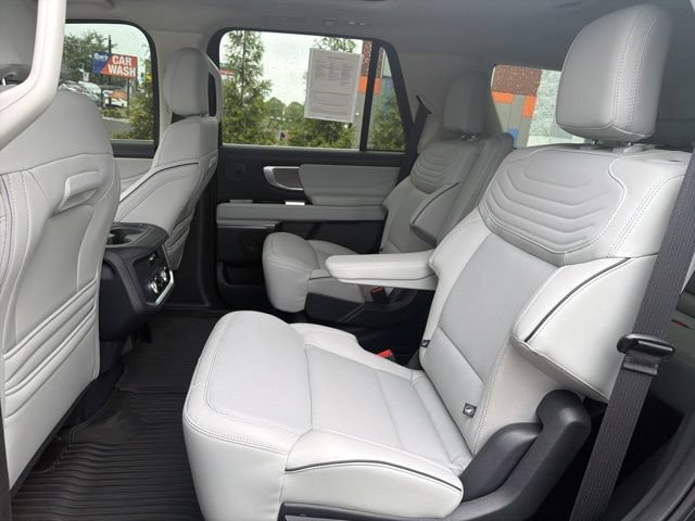 Certified 2025 Ford Expedition Platinum w/ Platinum Ultimate Package AWD/4WD image 14
